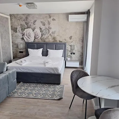 Gray&sea Apartment *